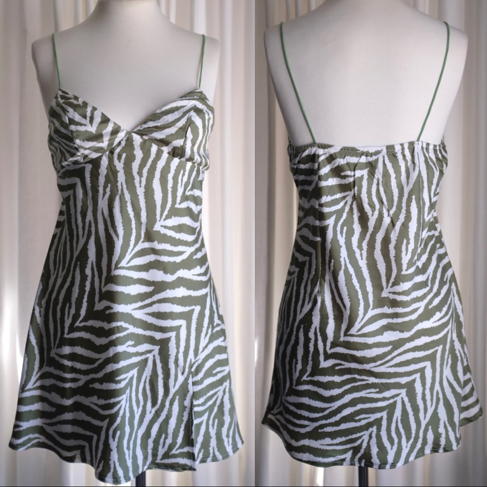 Olive green zebra mini dress | L